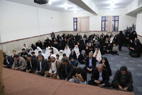 گزارش تصویری- برگزاری آیین کرامت رضوی  با حضور  مددجویان کمیته امداد و خادمین حرم رضوی در ایلام