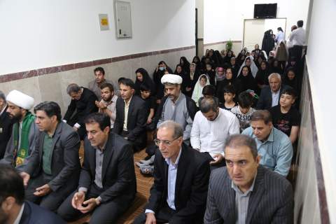 گزارش تصویری- برگزاری آیین کرامت رضوی  با حضور  مددجویان کمیته امداد و خادمین حرم رضوی در ایلام