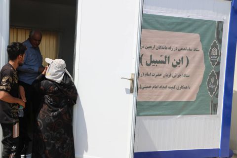 خدمات ابن سبیل کمیته امداد ایلام به زائران در راه مانده در مرز مهران