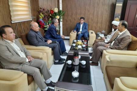 تأمین نوشت افزار دانش آموزان نیازمند دغدغه مهم کمیته امداد ایلام  در آغاز سال تحصیلی است